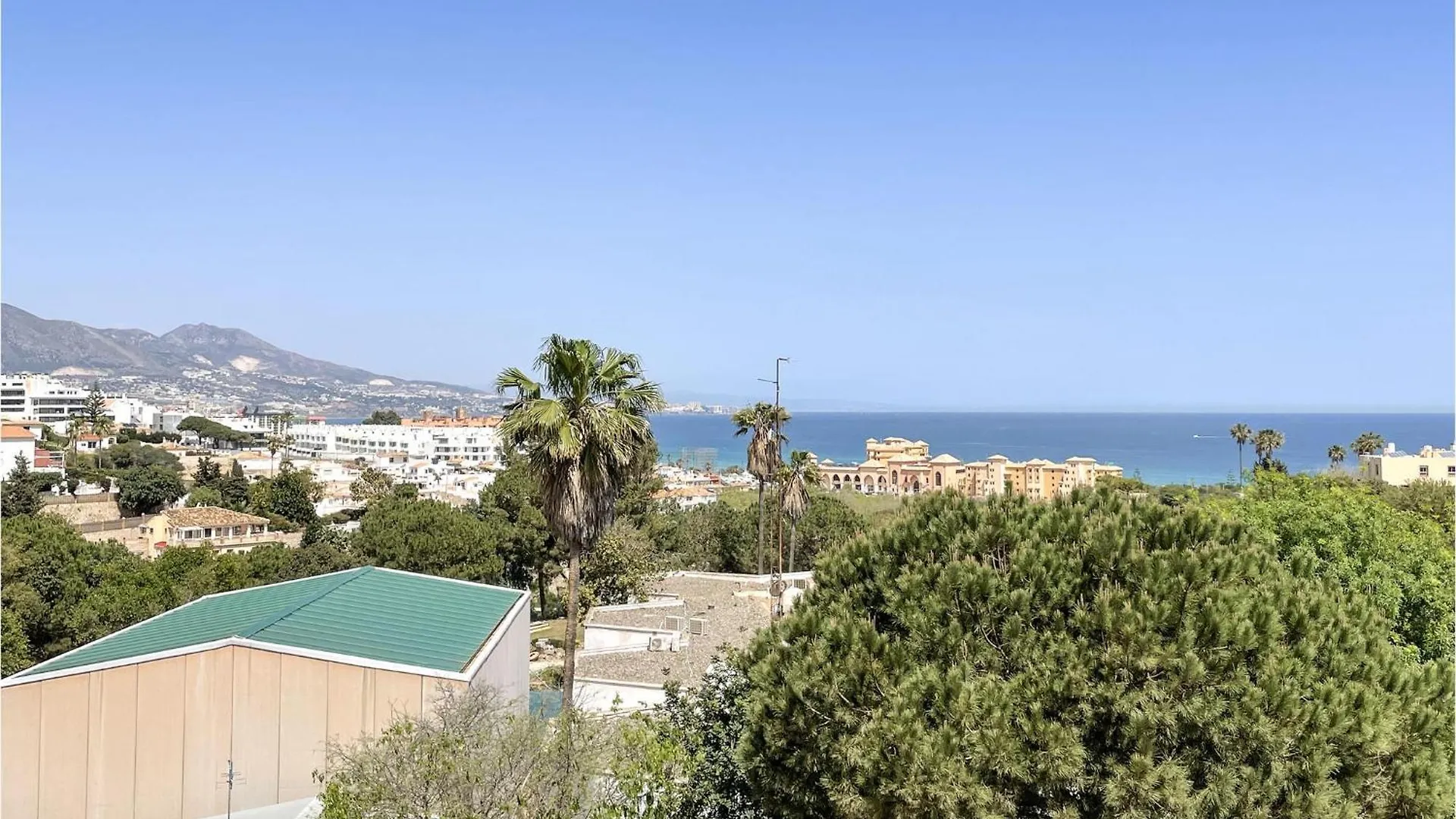 Holiday home 6 Bedroom Stunning Home In Las Lagunas De Mijas Fuengirola