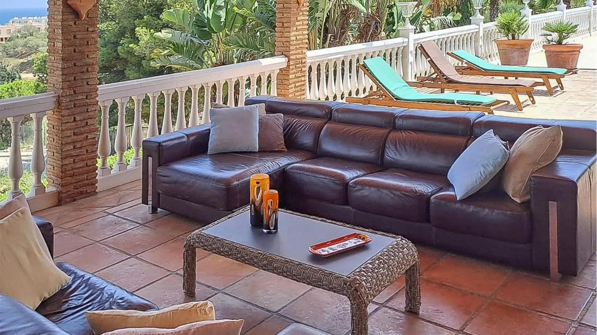 6 Bedroom Stunning Home In Las Lagunas De Mijas 푸엔히롤라