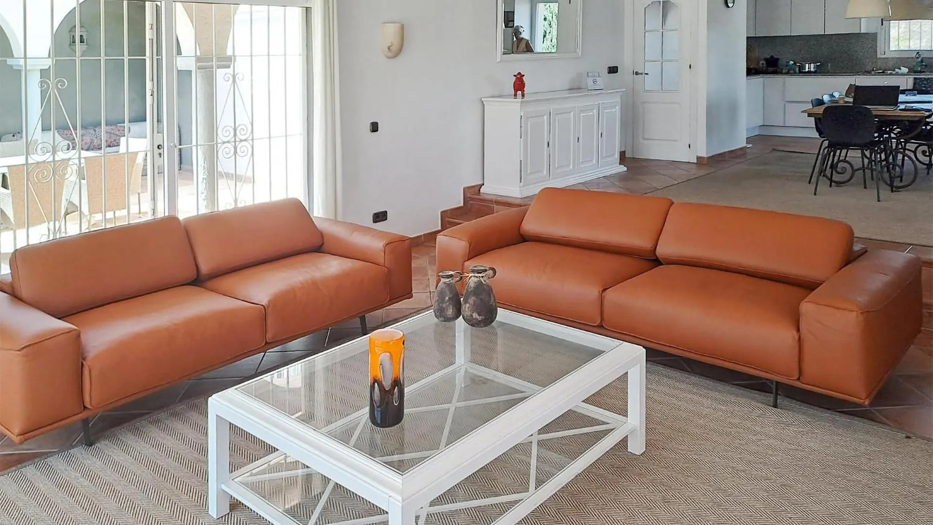 6 Bedroom Stunning Home In Las Lagunas De Mijas 푸엔히롤라